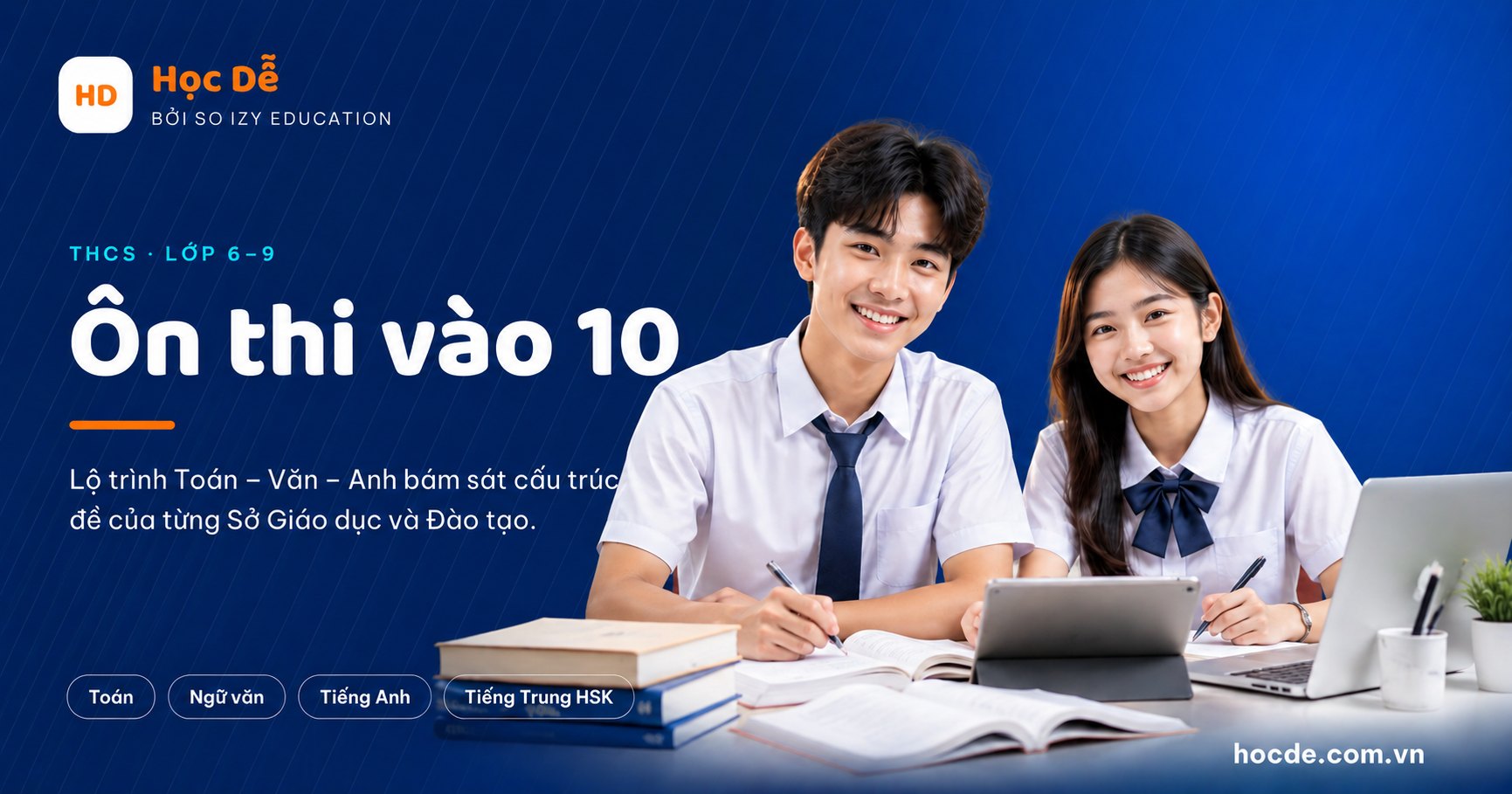 Hai học sinh THCS ôn thi vào lớp 10 với sách Toán, Ngữ văn và Tiếng Anh